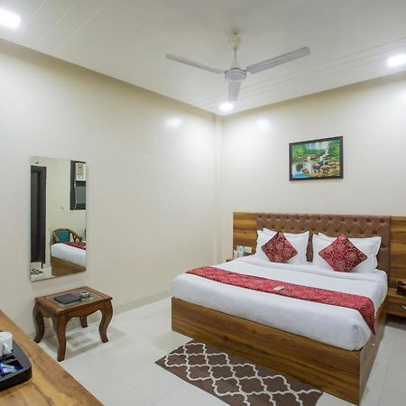 Hotel Nysha Palace Near Igi Airport นิวเดลี ภายนอก รูปภาพ